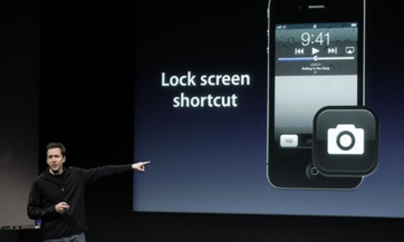 Apple anunció además que comenzará a vender el móvil en otros 22 países a fines de octubre. (Foto: AP)
