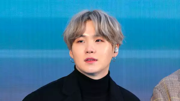 suga-bts-album-solitario