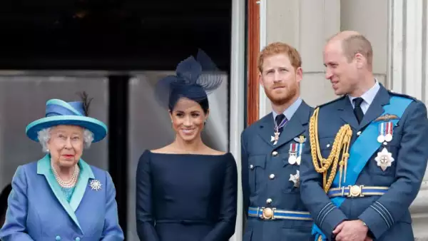 Reina Isabel II, Meghan Markle, príncipe Harry y príncipe William