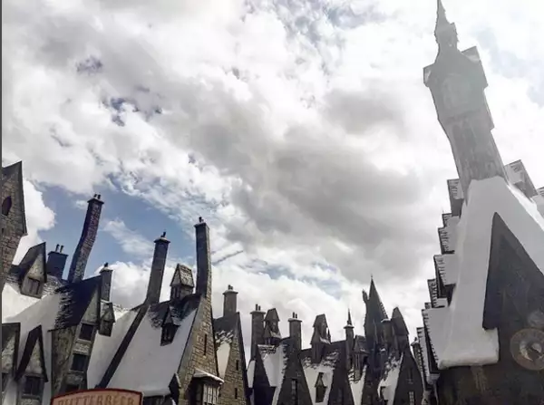 Erik compartió esta foto durante su recorrido por el mágico mundo de Harry Potter.