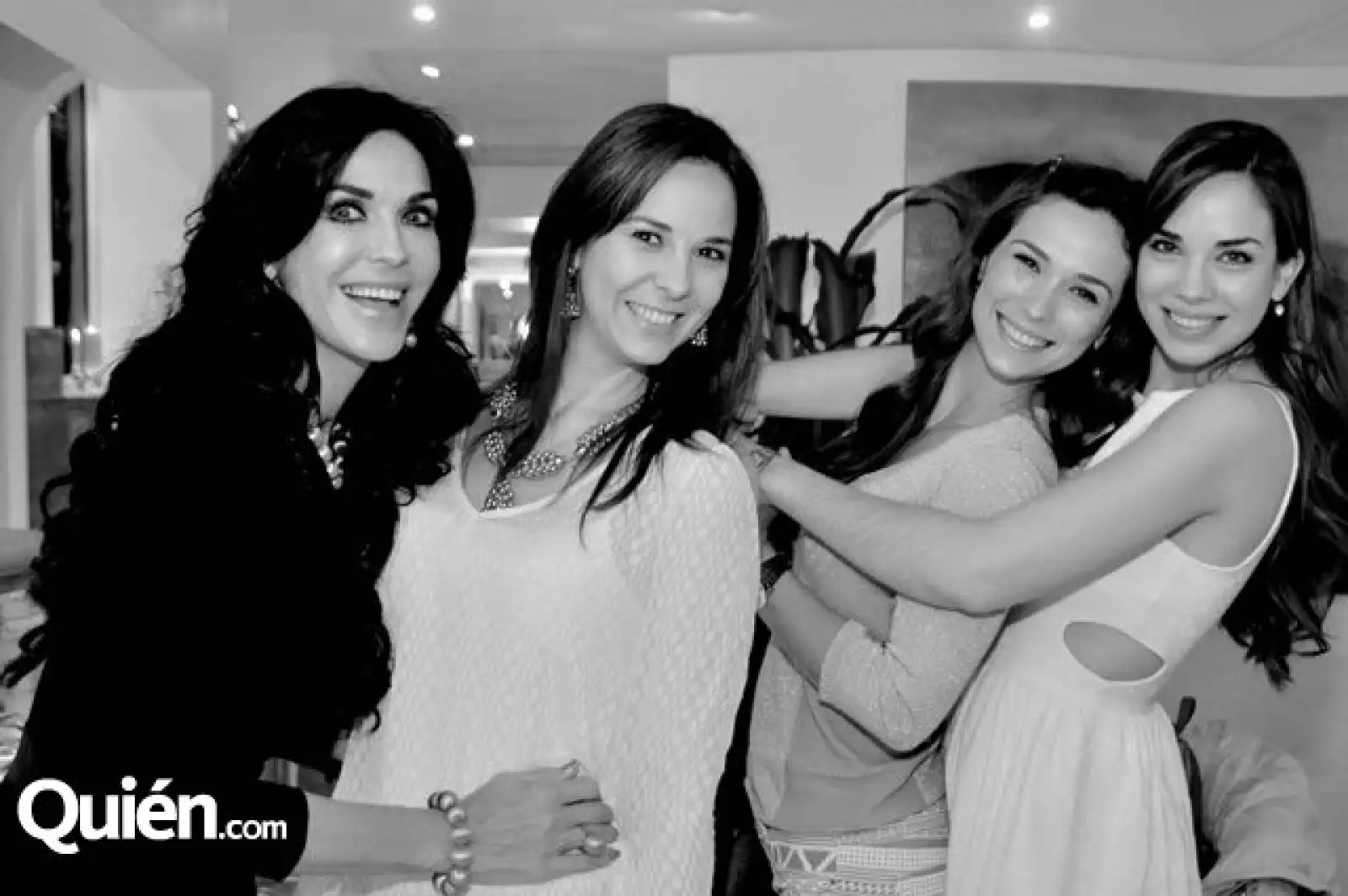 Martha de Ruíz, Martha Ruíz, Charito Ruíz de D´Alessio y Priscila Ruíz
