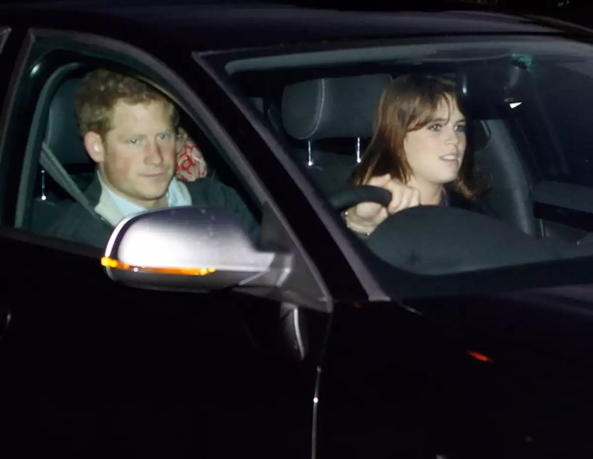 Los príncipes William y Harry visitaron a su abuelo, el Príncipe Felipe, quien permanece hospitalizado por problemas en el corazón.