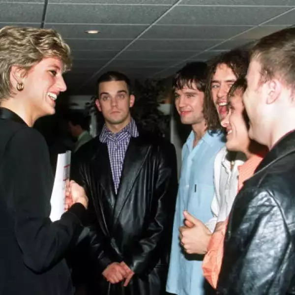 La princesa Diana y Take That, entre ellos Robbie Williams