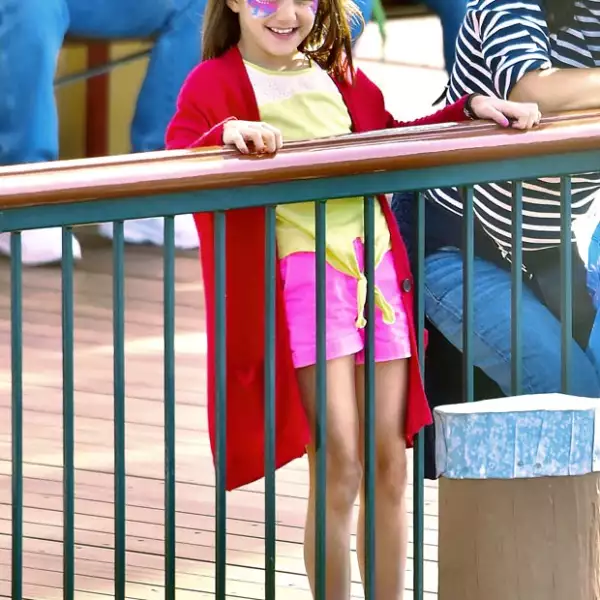 Suri acudió a principios de abril de este año a Disneyland en California.