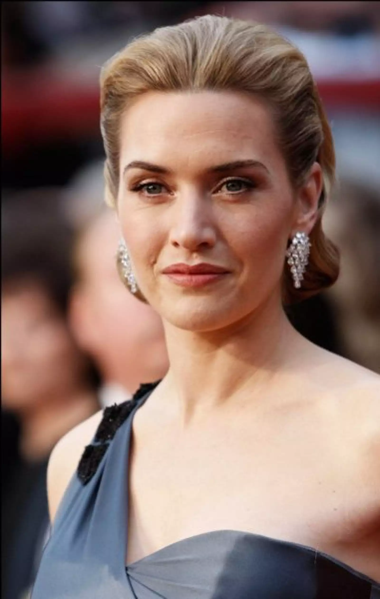 Kate Winslet. Actriz británica ganadora de un premio Oscar, dos Globos de oro, dos BAFTA, dos del Sindicato de Actores, un Bambi y un  Grammy. Está considerada como una de las mejores actrices de su generación.