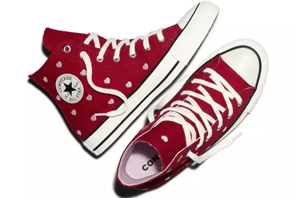 converse-coleccion-14-de-febrero.jpg
