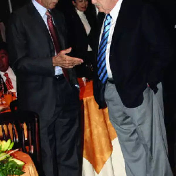 Manuel Arango, Alfredo Hachar