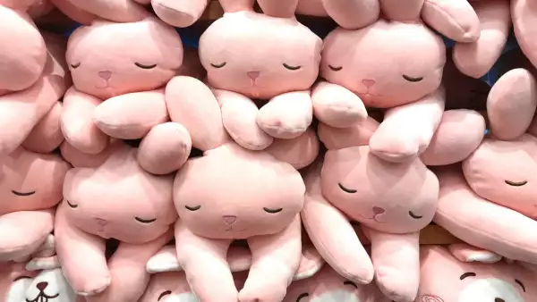 El fenómeno de los peluches coleccionables crece: Disney y Jazwares responden a la ola asiática