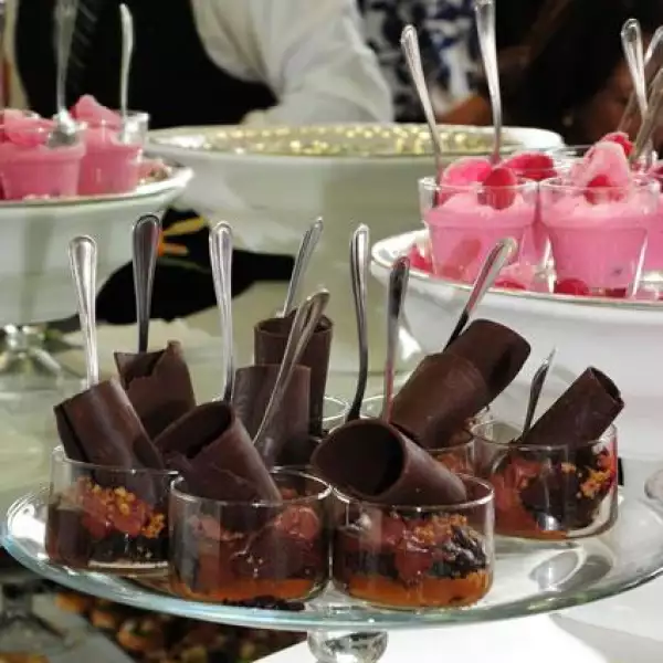 Barra de postres servidos por Pale de Aguilar