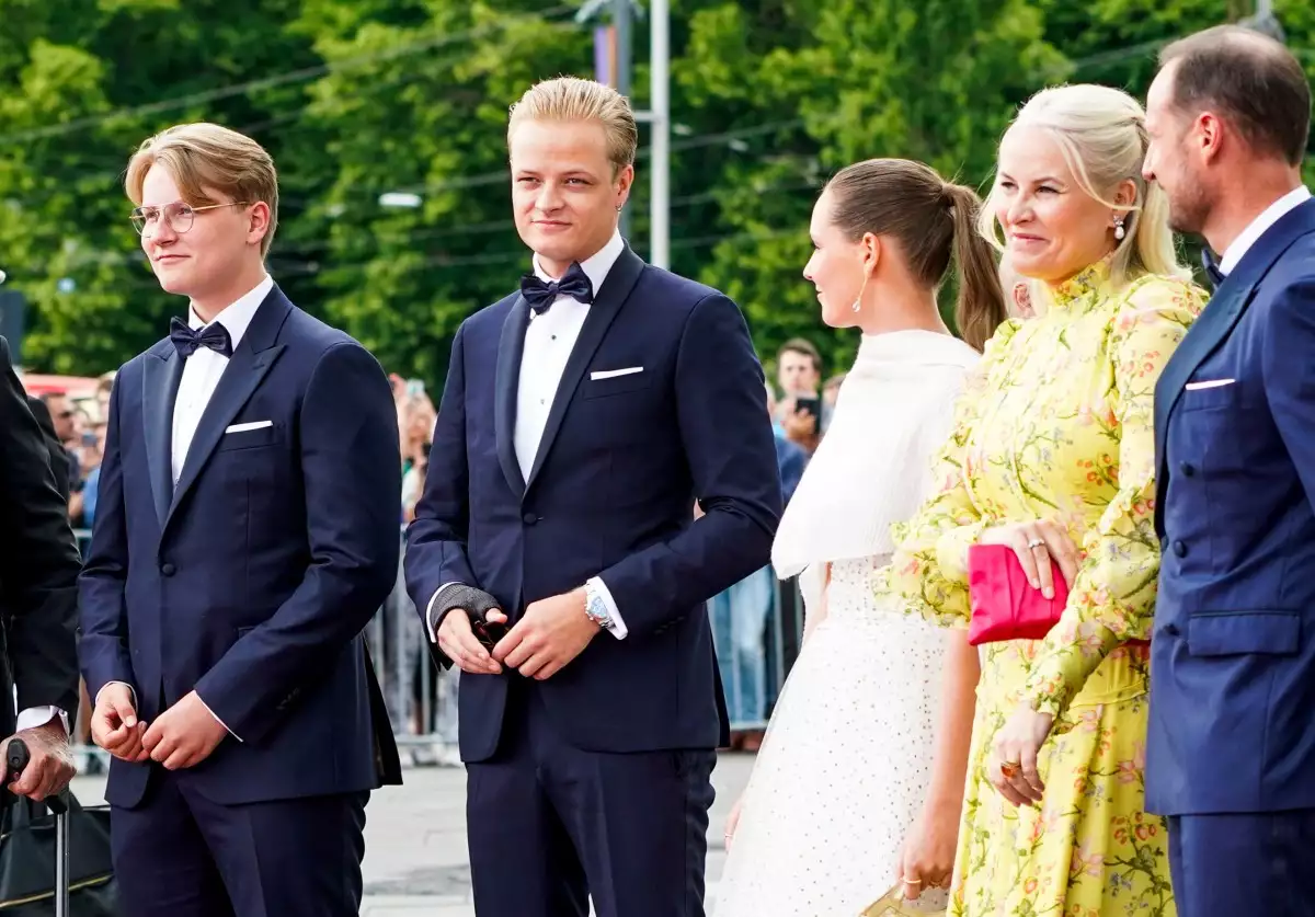 realeza noruega princesa mette marit hijos