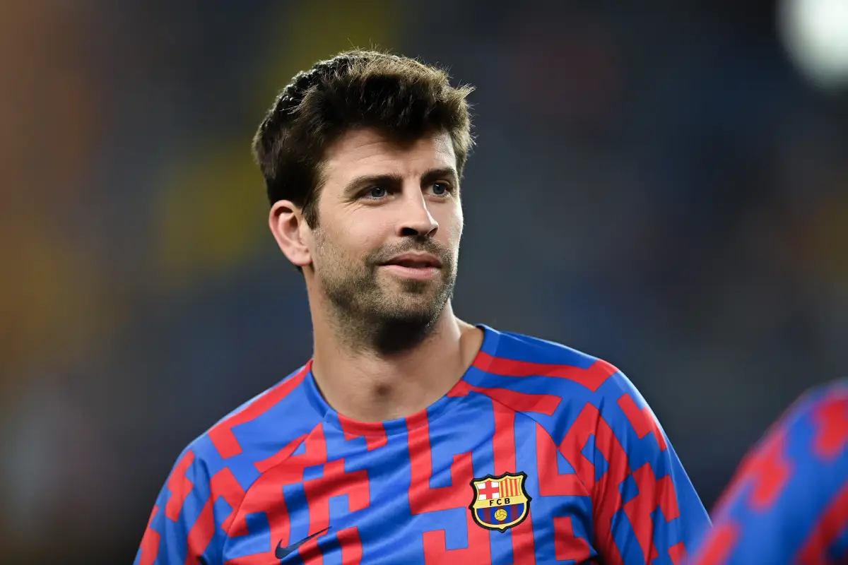 Gerard Piqué se retira del futbol y este será su último partido. 