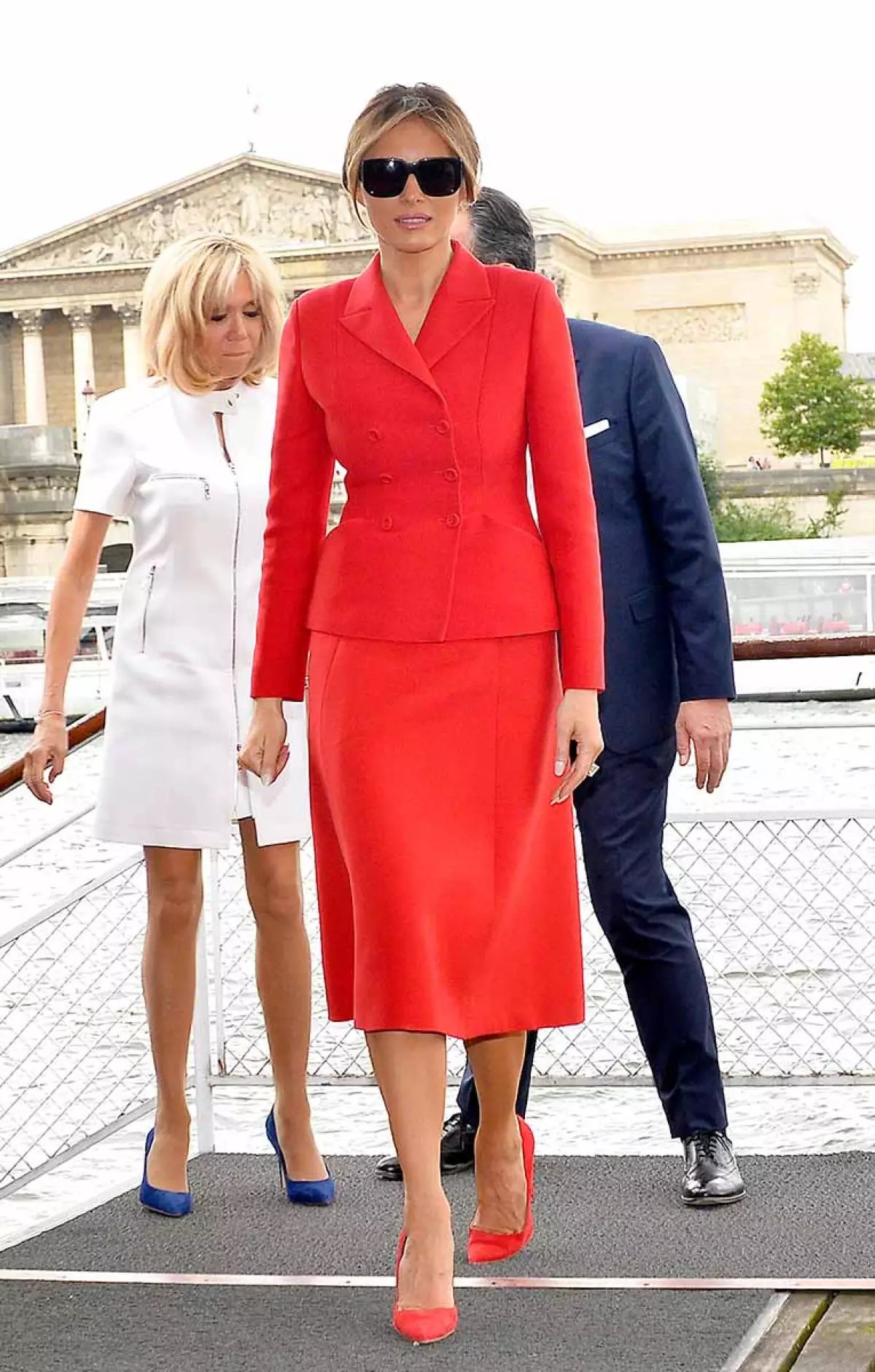 Melania Trump durante una visita oficial a París.