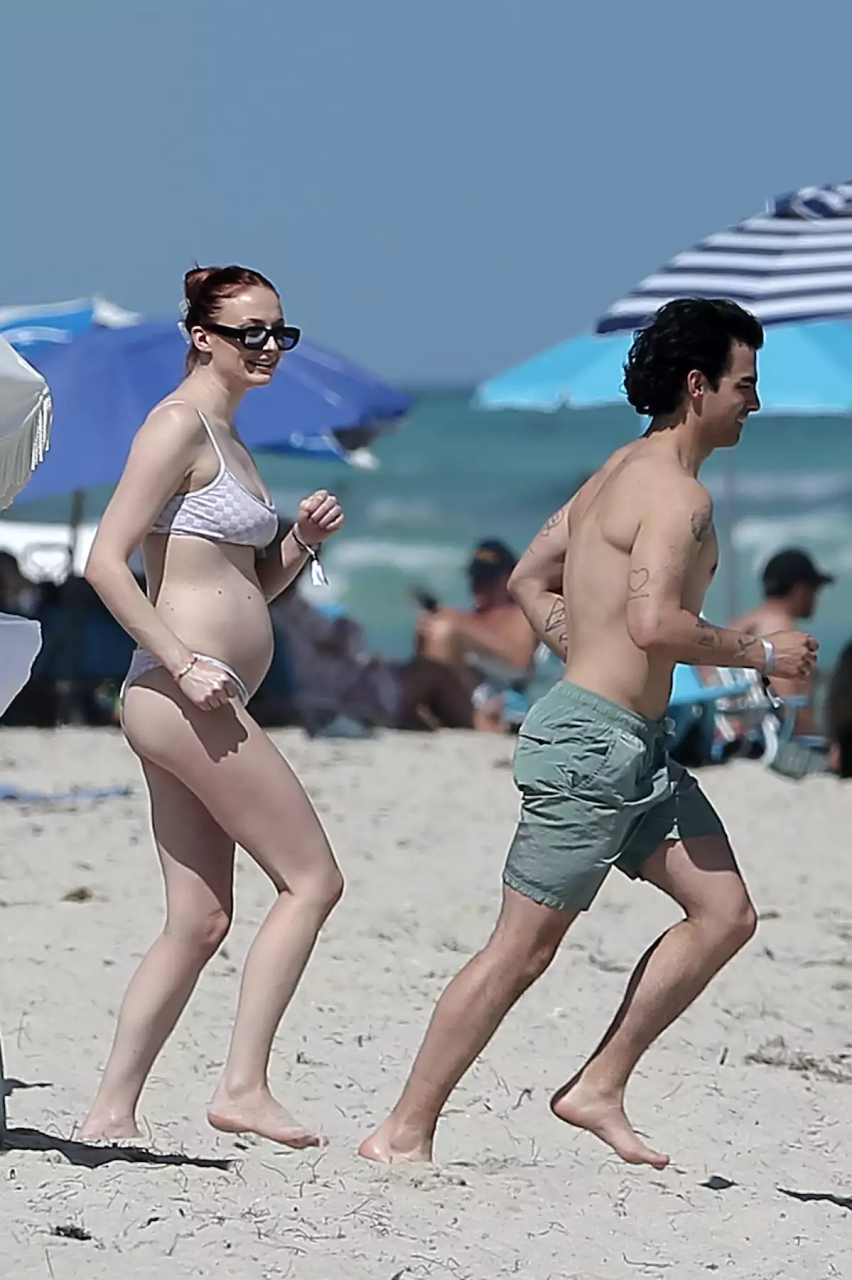 EXC Sophie Turner, Joe Jonas
