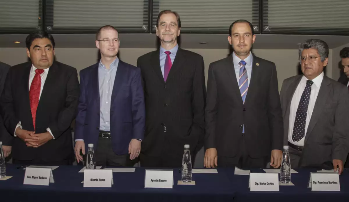 Los dirigentes anunciaron frente contra la corrupción.