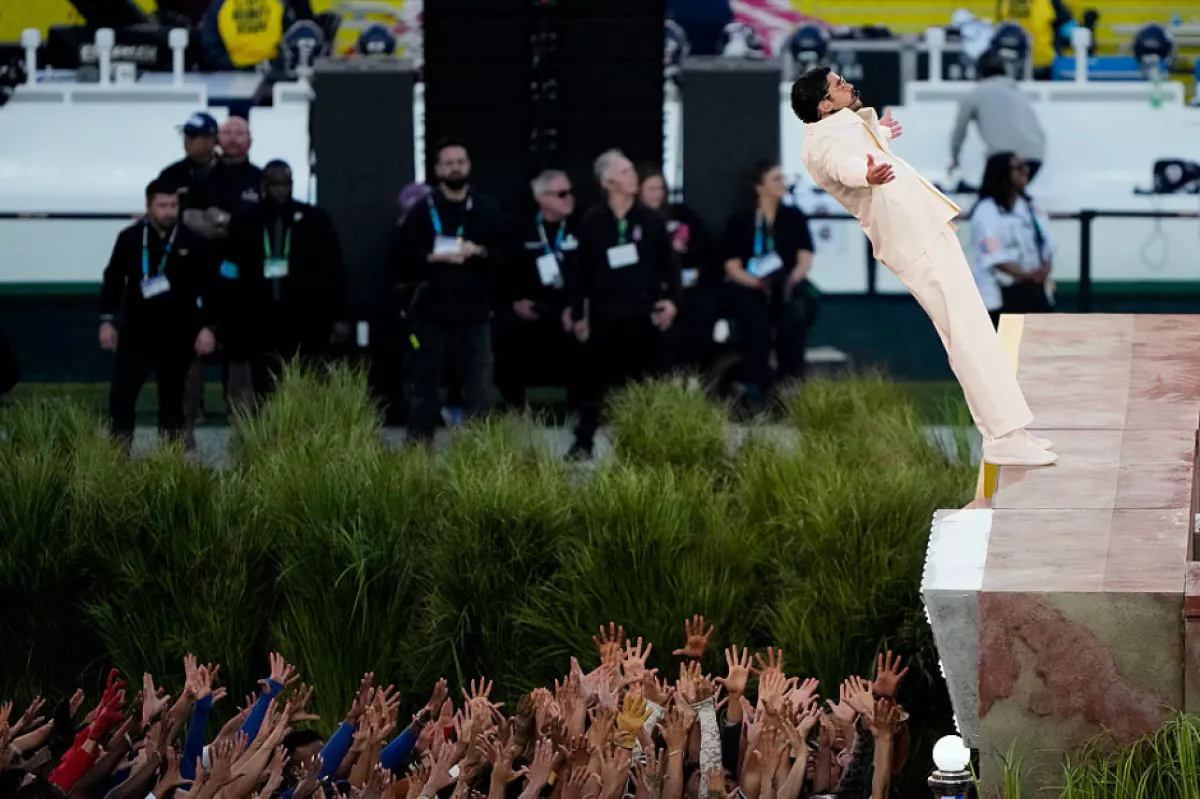 premios emmy bad bunny record .png