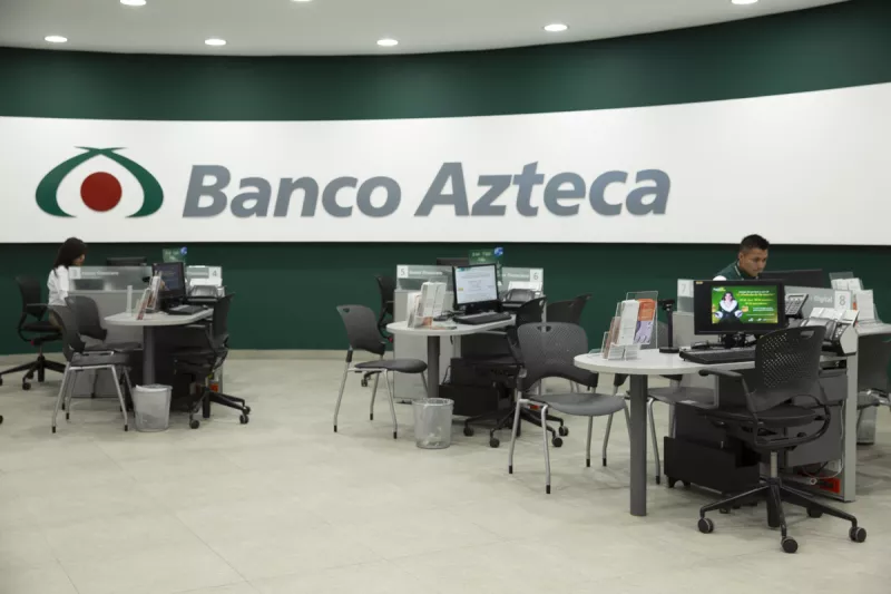 Banco Azteca demanda a usuarios de Google, Meta y X, dice que le han causado pérdidas millonarias