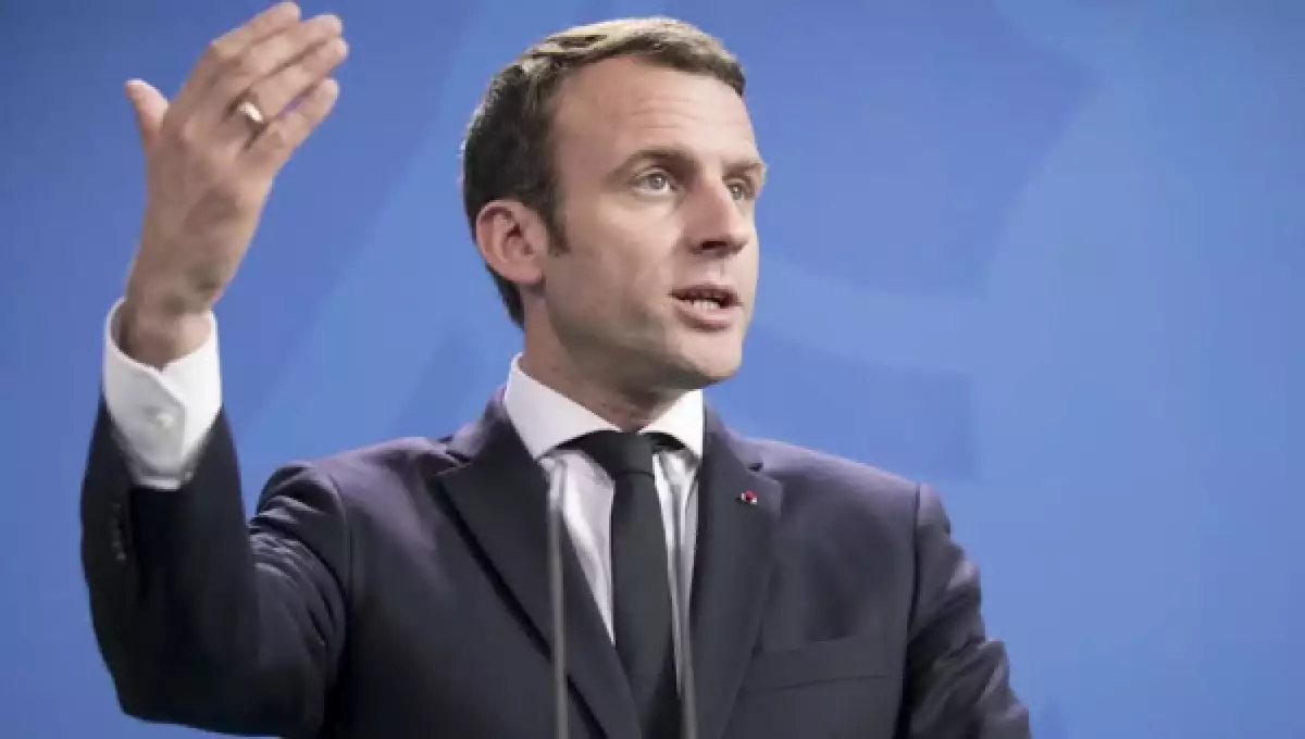 Macron responde: “Hagamos nuestro planeta grande otra vez”