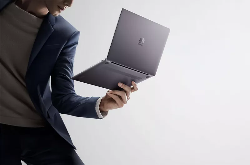 HUAWEI MateBook 13 - 4.jpg