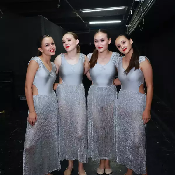 Regina Contro ,  Sábela Pérez , Valentina García  y Valeria M