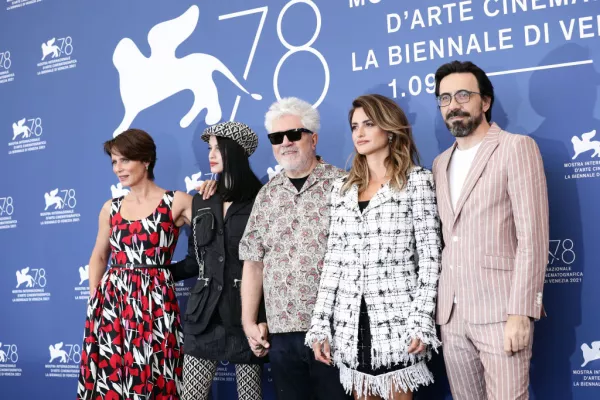 "Madres Paralelas" Photocall - The 78th Venice International Film Festival