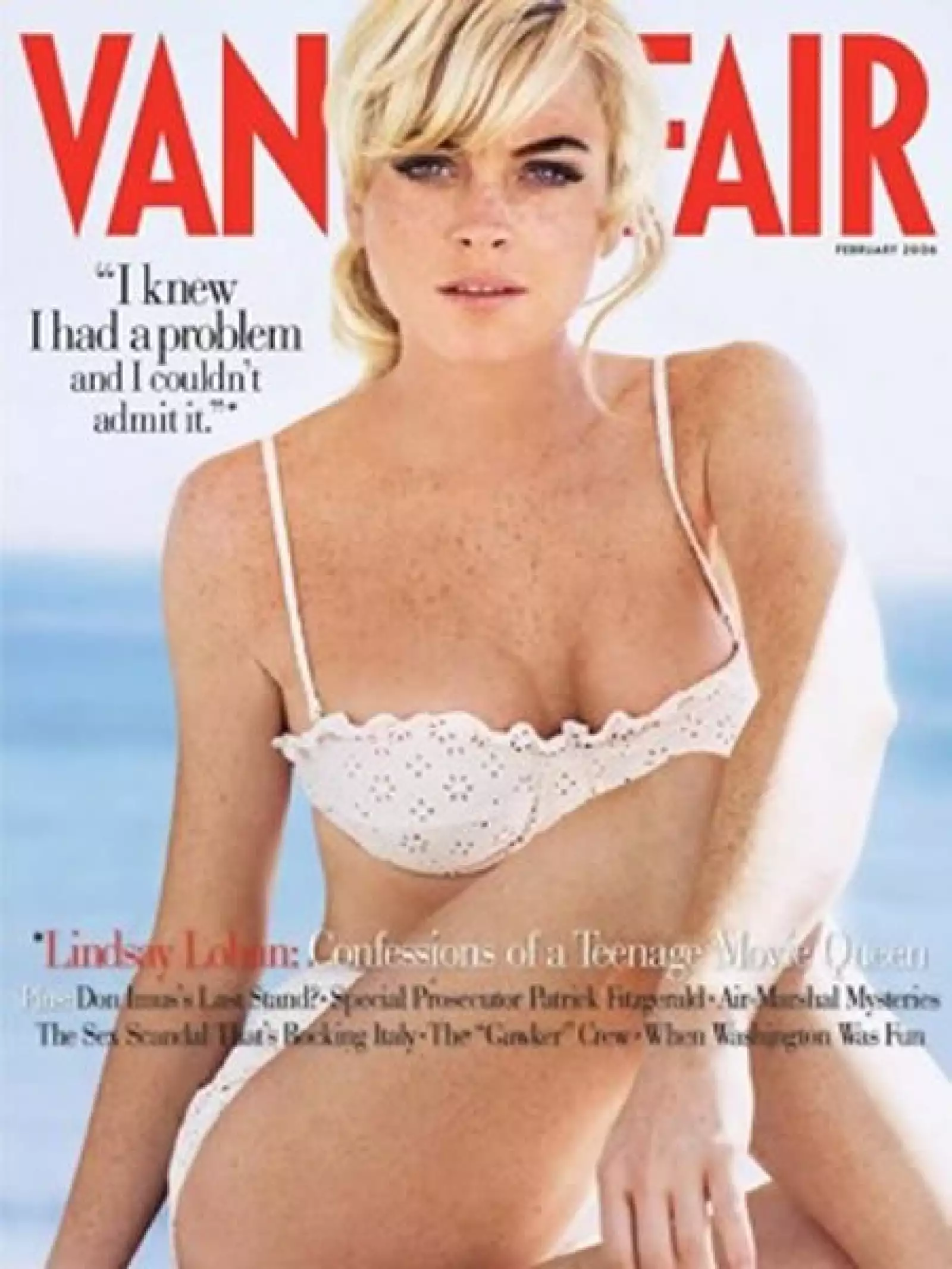 En la revista Vanity Fair fue un poco más recatada, con un bikini blanco, pelo recogido y muy poco maquillaje.