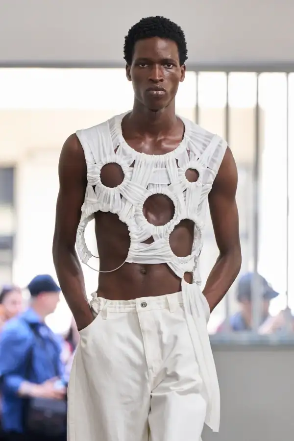 Crop top.jpg
