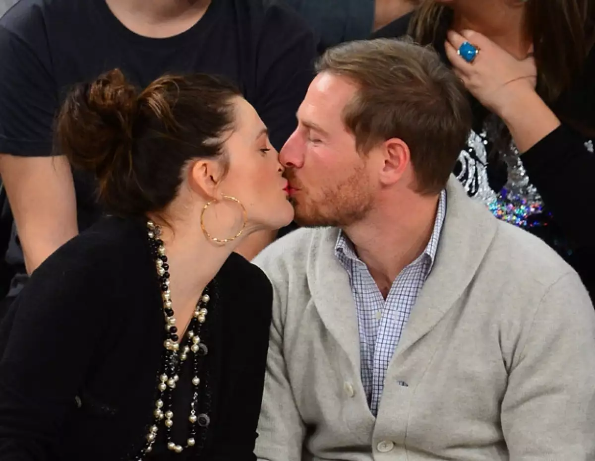 Al parecer a la actriz de `Jamás Besada´ la vida le pinta muy bien junto a su esposo Will.