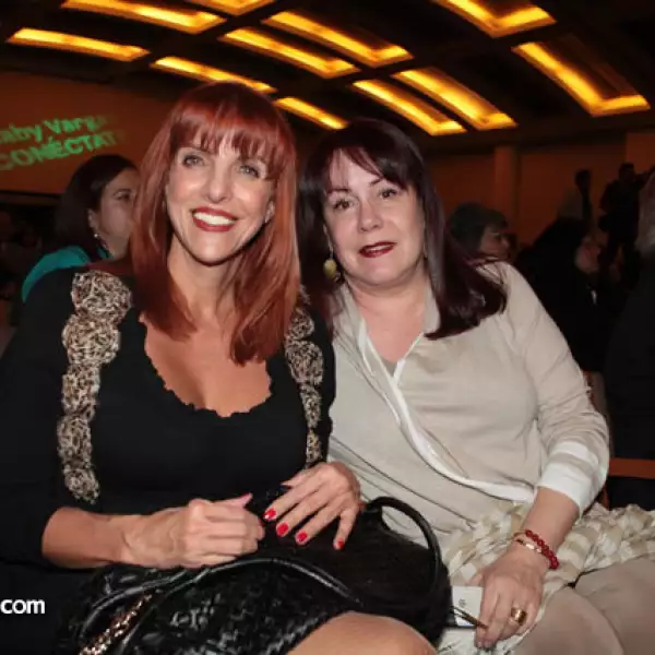 Adriana Landeros,Roci Fernandez