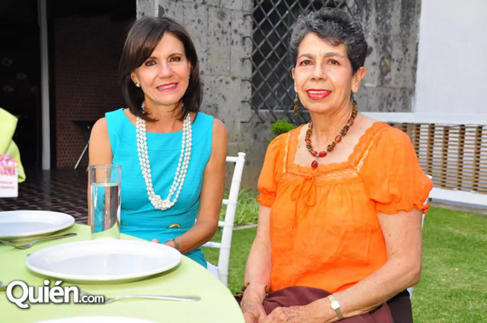 Carmen Warner,Ana Cris Baeza