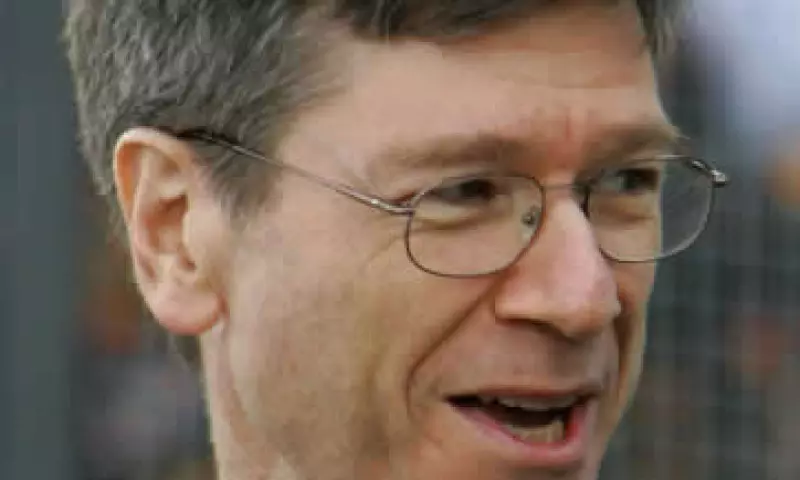 En un artículo de opinión en el Washington Post, Sachs dijo que sus calificaciones lo hacen un mejor candidato que los banqueros y políticos. (Foto: AP)