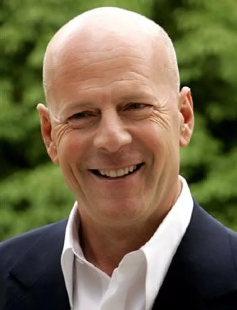 Inició juicio contra el actor y su compañía productora por violación de contrato