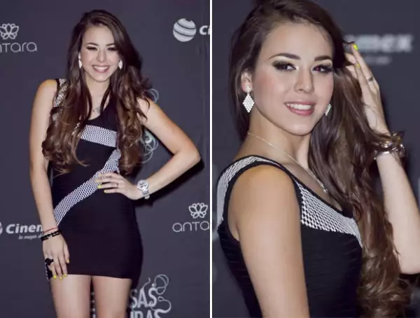 La joven actriz utilizó un vestido corto que la hizo lucir muy guapa además de recibir el apoyo de sus fans.