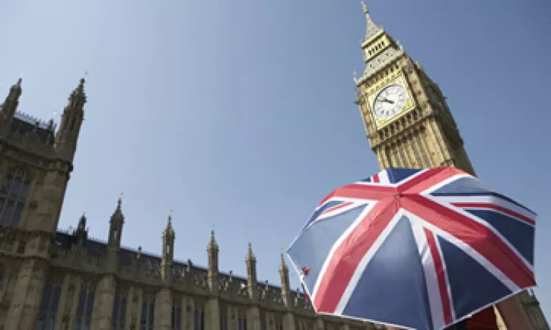 El Banco de Inglaterra ha inyectado a la economía británica 509,000 mdd en los últimos meses, pero podría destinar más liquidez para evitar un colapso económico.  (Foto: Thinkstock)