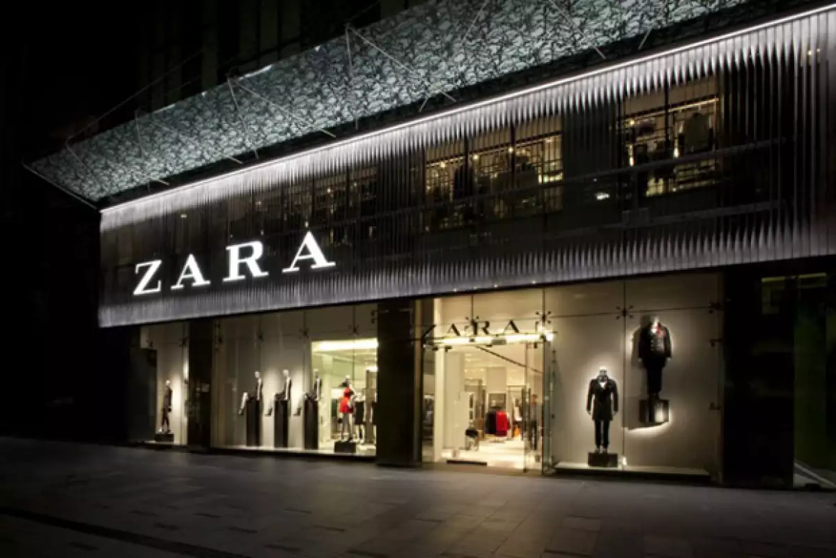 Amancio Ortega, fundador de Inditex se posiciona en la lista de Forbes como el más rico del mundo por primera vez, sobre empresarios como el magnate mexicano y Bill Gates.