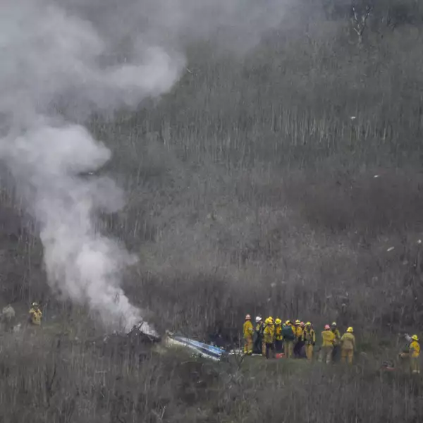 LA county firefighters on scene of helicopter crash that reportedly killed Bryant in Calabasas