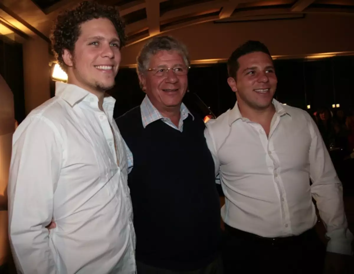 Gary, Carlos y Mark Alazraki.