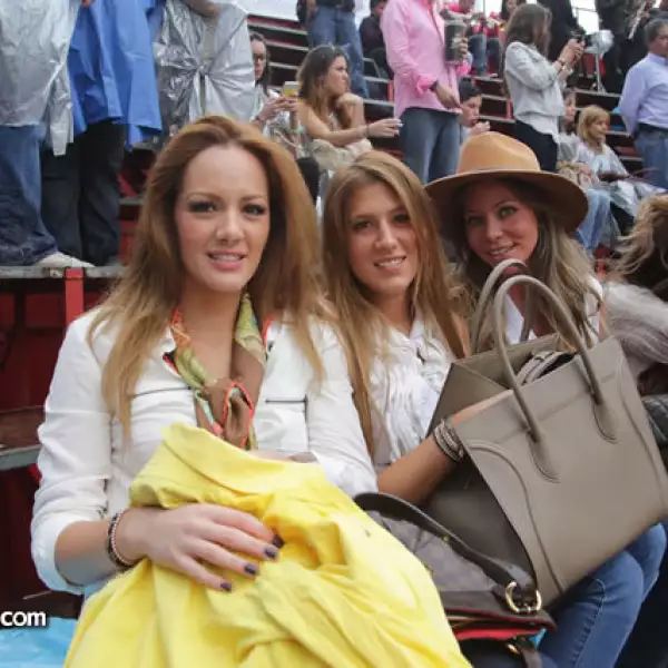 Liliana Hernández,Giovanna Laposs,Paola Henaine