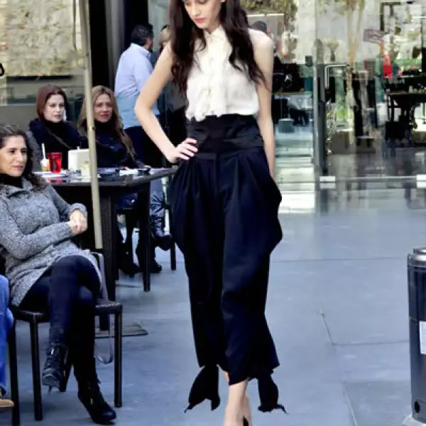 Brunch Truck Fleurs D´HIVER by Alejandro Carlín