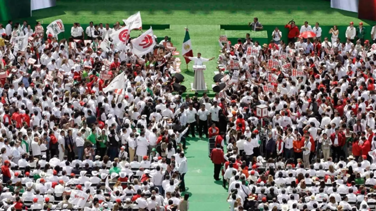 Peña Nieto Estadio Azteca 12