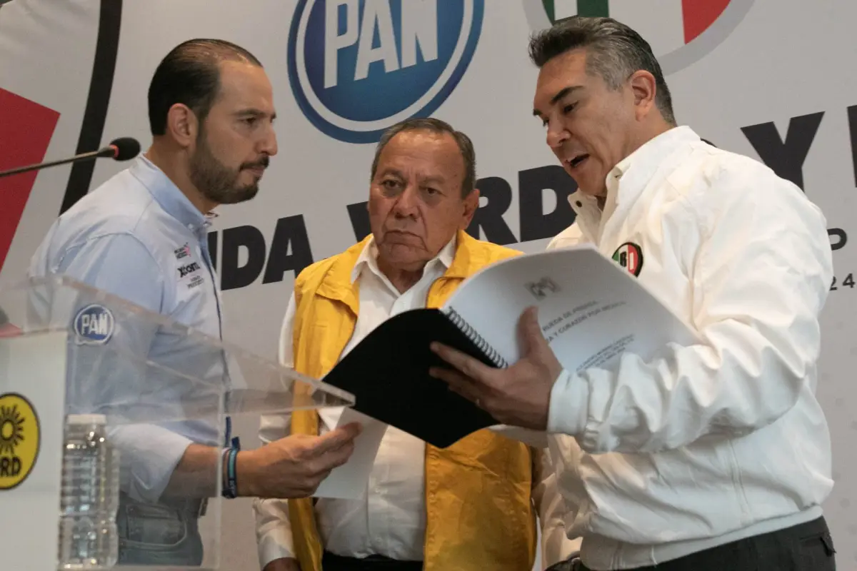 Conferencia PAN PRI y PRD-2