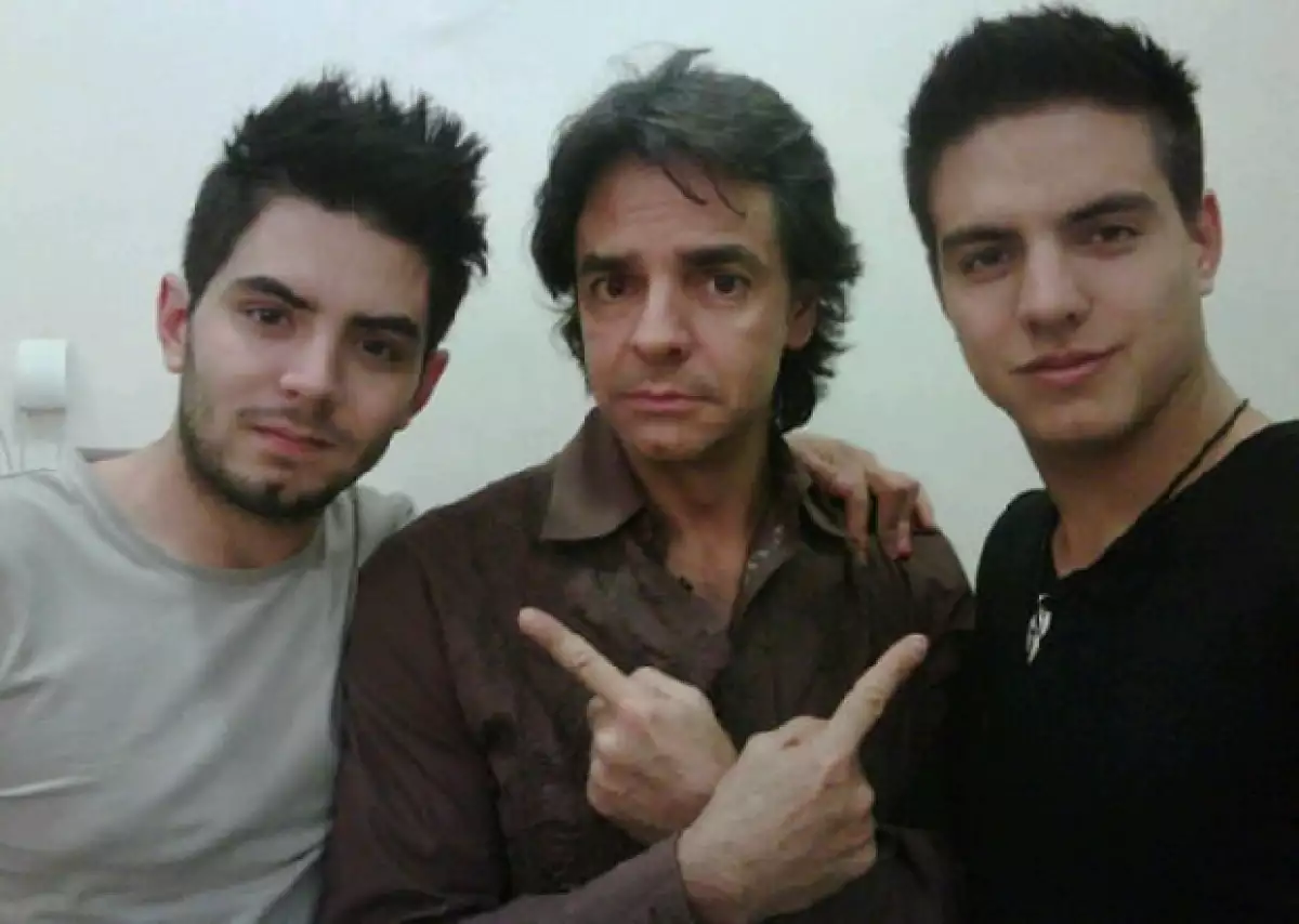 El comediante mexicano platicó que ha tenido que meter en cintura a Vadhir y José Eduardo pero que todo ha sido con mucho amor.