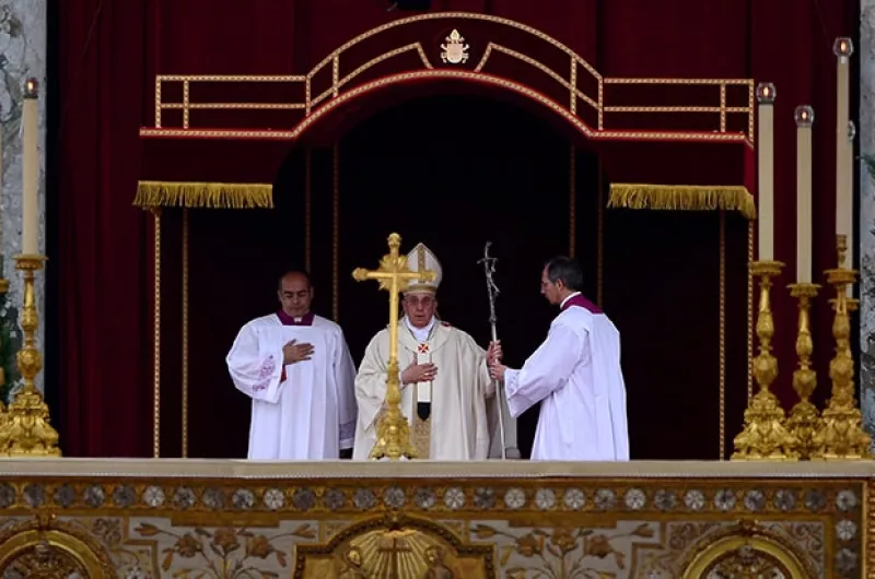 Tras canonizar a Juan XXIII y Juan Pablo II, el papa Francisco destacó el papel de sus predecesores por enfrentar las problemáticas y tragedias propias del siglo XX.