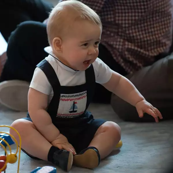George es bastante despierto y adelantado para su edad.