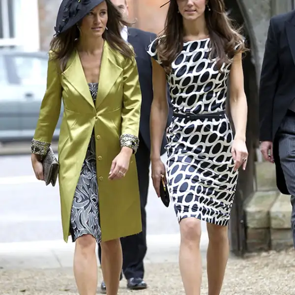 La Duquesa de Cambridge y su hermana Pippa Middleton son imitadas por su femenino estilo, tanto que muchas de las prendas que usan se agotan rápidamente en las tiendas.