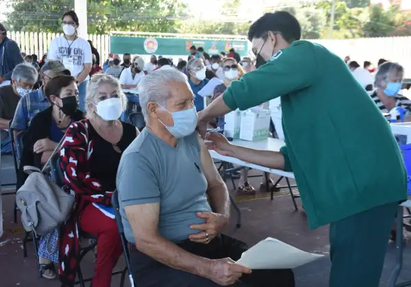 mexico-enfrenta-envejecimiento-y-escasez-de-cuidadores-ocde.jpg