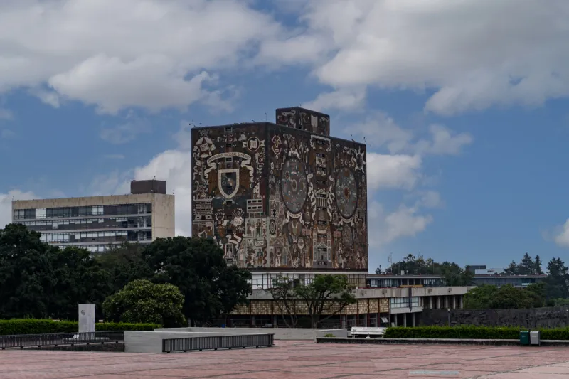 Biblioteca Central de la Ciudad Universitaria de la Universidad Nacional Autónoma Nacional de México.