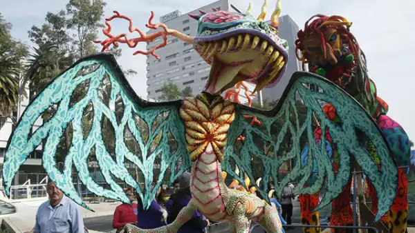 Desfile de Alebrijes monumentales
