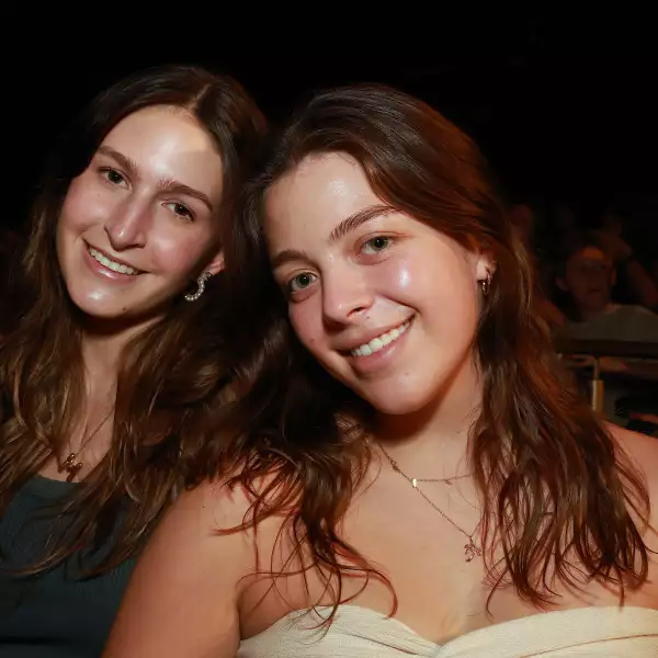 Maite Arenas y María Pin 