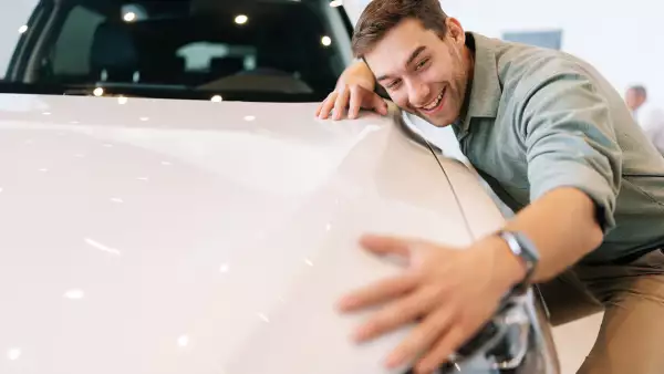 ¿Conviene más un auto 2024 con descuento o un 2025 actualizado?