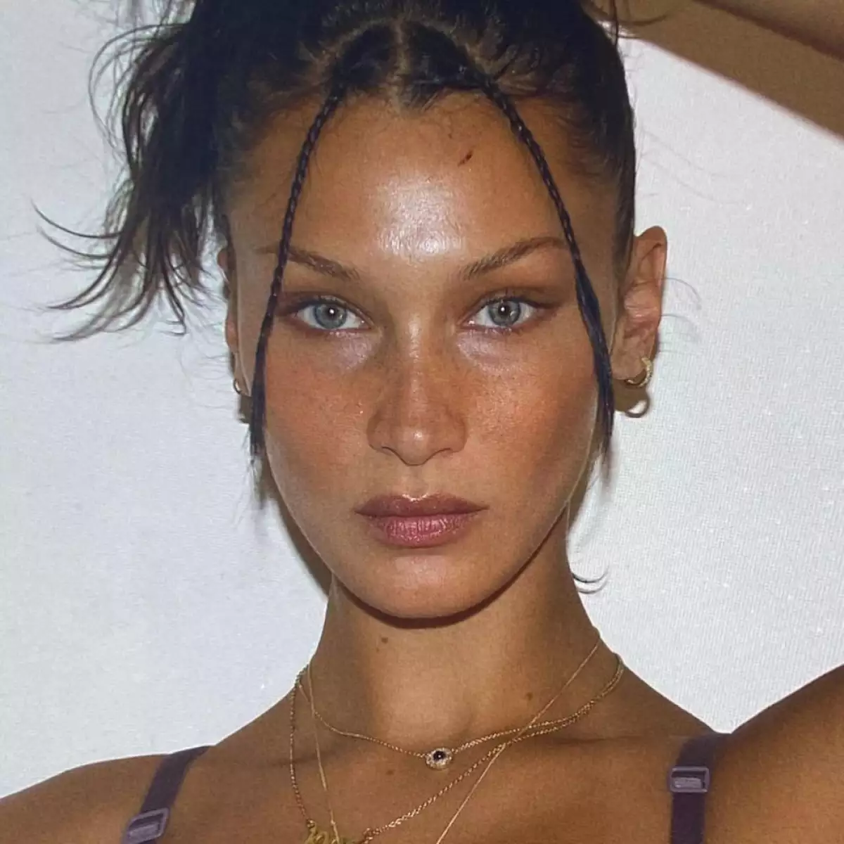 bella-hadid.jpeg